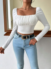 SQUARE NECK RUCHED BUST CROP TEE